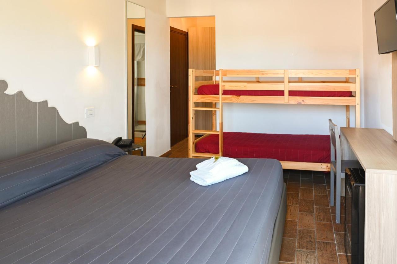 Moretti Village - Sophie Rooms Country House Civitanova Marche Extérieur photo